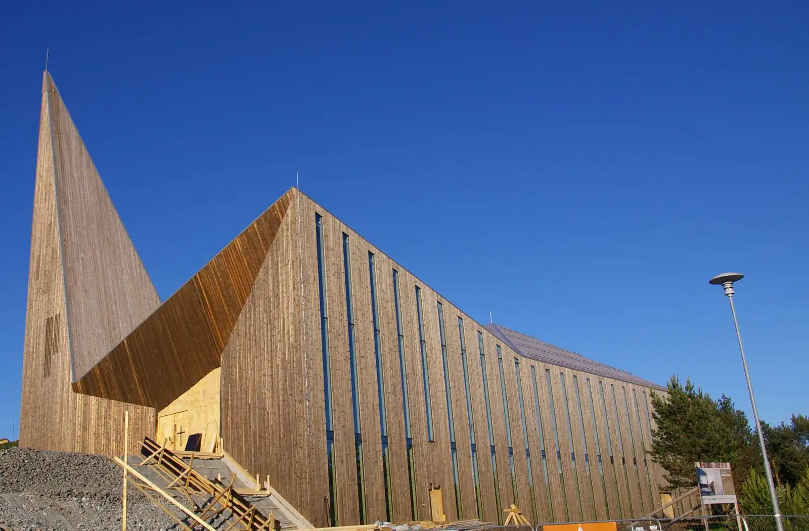 Knarvik Kyrkje, Knarvik
